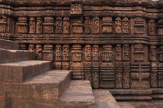 Richly carved sculptures of dancers and musicians at Konark Sun Temple, Bhubaneswar, Orissa, (India)