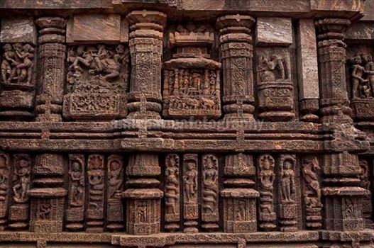 Monuments: Sun Temple Konark, Orissa (India) - One of the highly ornate carved wheels of Sun temple at Konark, Orissa, India.