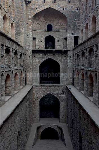 Monuments: Agrasen ki Baoli, New Delhi (India) - The historic 5000 years old “Agrasen Ki Baoli” or step well at Hailey Road, Connaught Place, New Delhi,