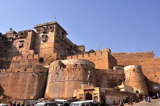 Festivals: Jaisalmer Desert Festival Rajasthan (India) - The Beauty of Jaisalmer Fort.